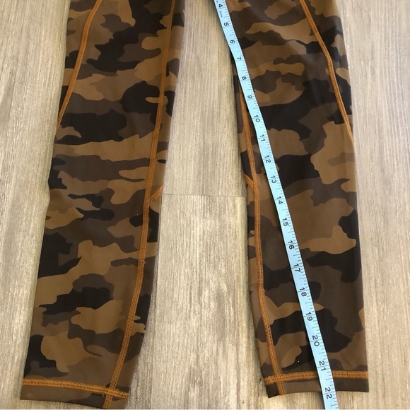 Lululemon Time To Sweat Crop Legging Sz‎ 0 Camo - Picture 6 of 11